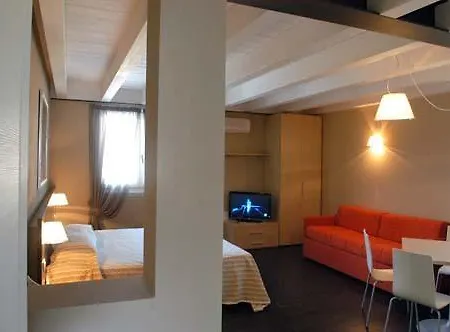 Affittacamere Sale E Pepe 카바욘베로네세