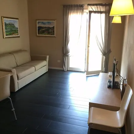 게스트하우스 Affittacamere Sale E Pepe